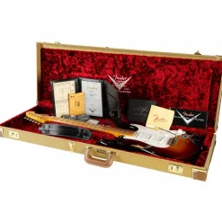 Fender Custom Shop Guitar Center Limited-Edition 70th Anniversary 1954 Stratocaster Relic Electric Guitar Wide Fade 2-Color Sunburst
