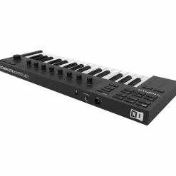 Native Instruments KOMPLETE KONTROL M32 Compact Keyboard Controller