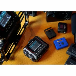 TASCAM FR-AV2 Compact 32-Bit Field Recorder & Timecode Generator