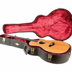 Taylor Custom Sitka Spruce-Flamed Maple Grand Auditorium Acoustic-Electric Guitar Lilac Wine