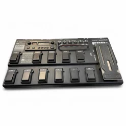 Used Line 6 Bass Pod XT Live Bass Effect Pedal